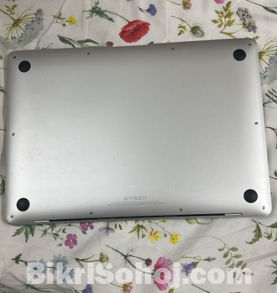 Apple MacBook Air 13-inch (2019)